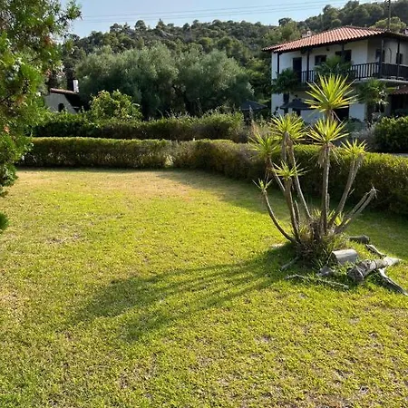 House Seafront Latoura #sithonia 別荘